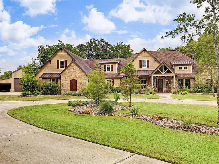 Lambert Homes Custom Home — Texas